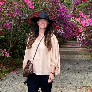 Meet your Posher, Posh